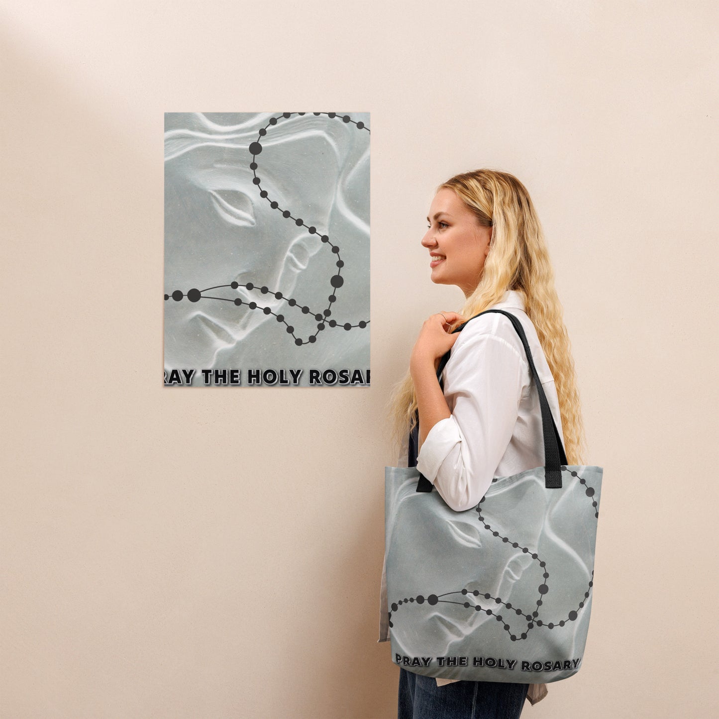 PRAY THE HOLY ROSARY Tote bag / All-Over Print